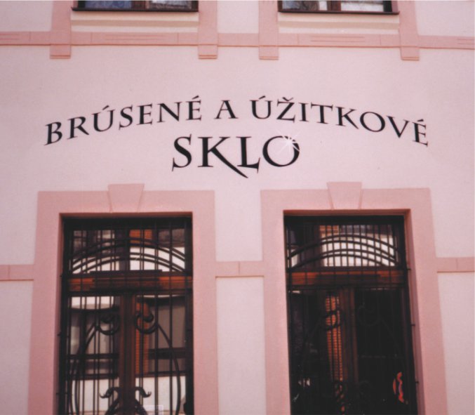 Maľovaný nápis na fasáde (Prešov)